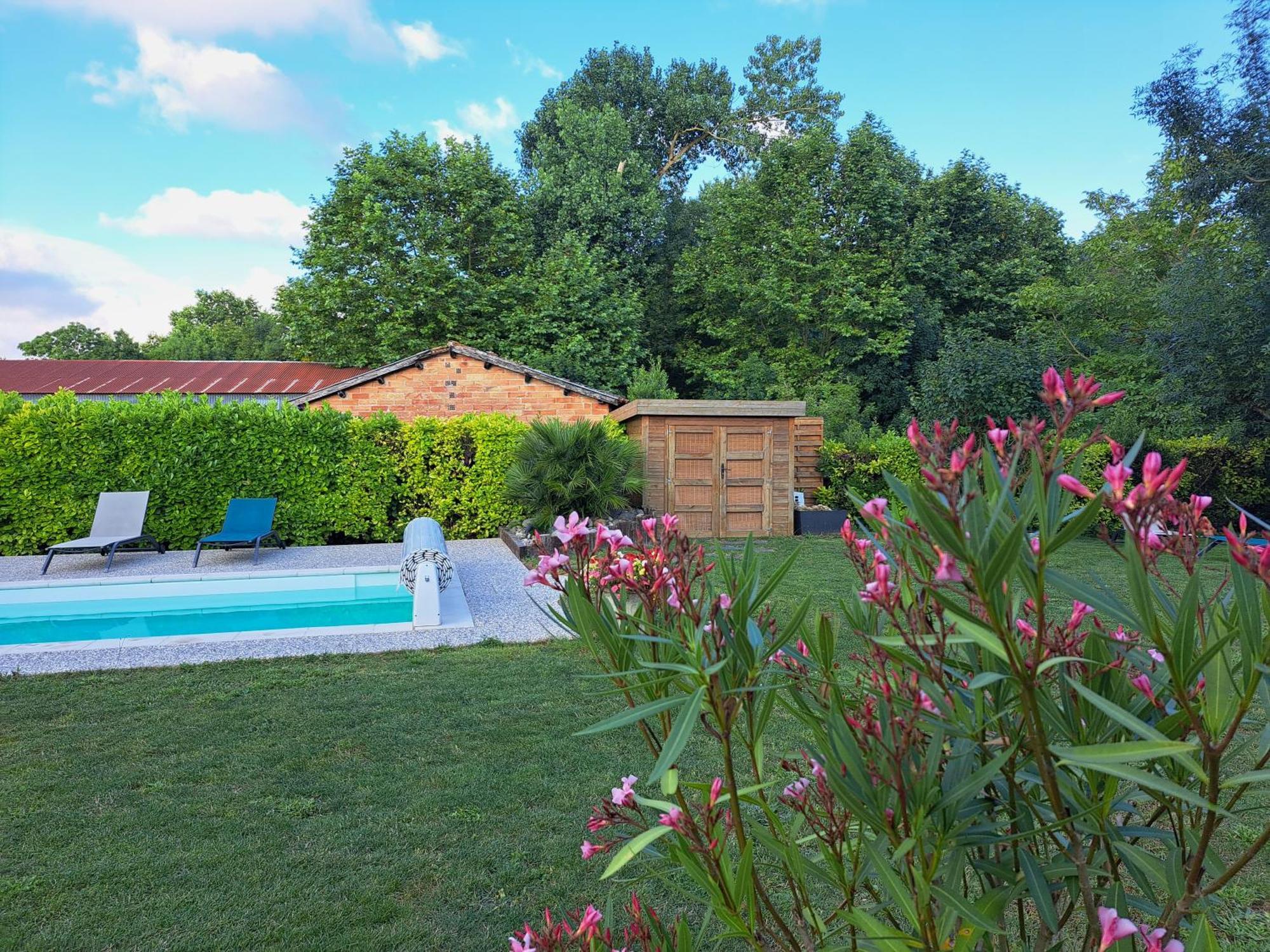 Chambre D Hote La Riviere 45M2 Jardin Et Piscine Aigrefeuille-d'Aunis Luaran gambar