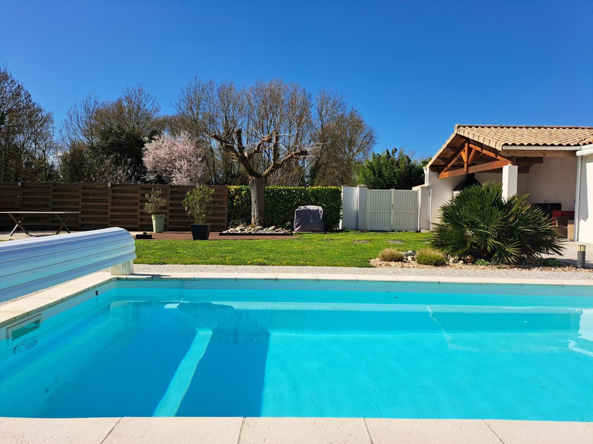 Chambre D Hote La Riviere 45M2 Jardin Et Piscine Aigrefeuille-d'Aunis Luaran gambar